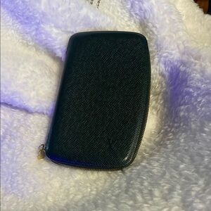 Green tiraga passport wallet